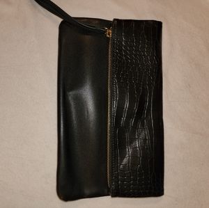 Black clutch